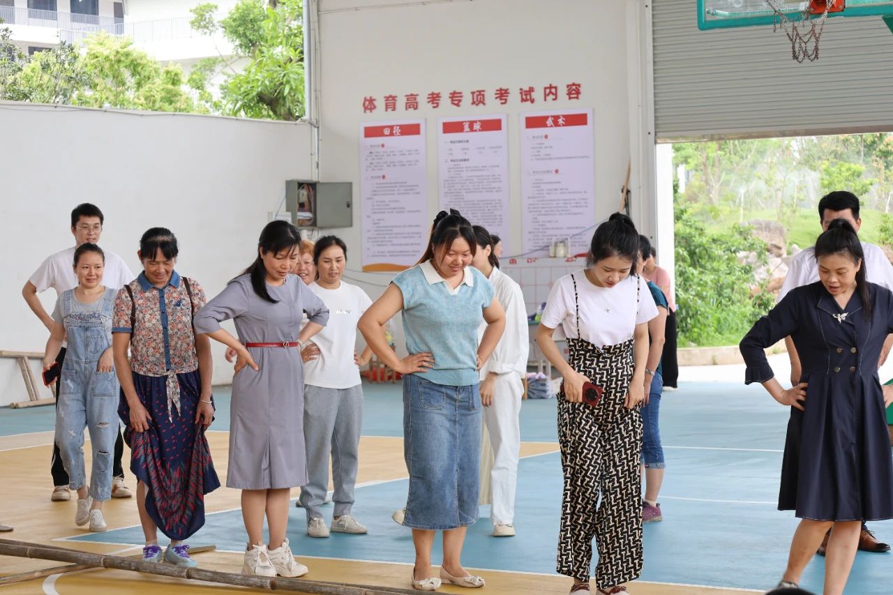 我校举行“五一”国际劳动节教职工游园活动 丨 星空体育在线(中国)官方网站